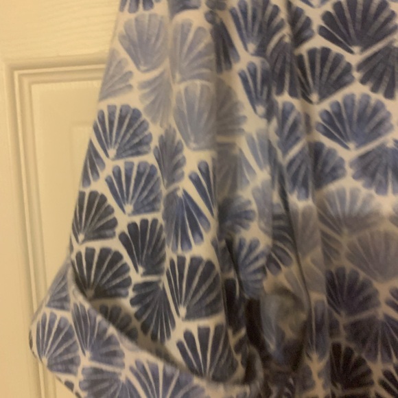 Ladies top - Picture 3 of 6